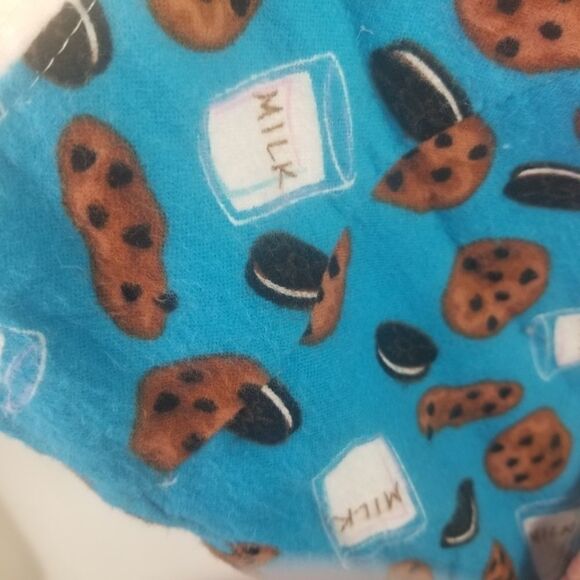 Cute Milk and Cookies Shirt. SIZE L. - Picture 4 of 6